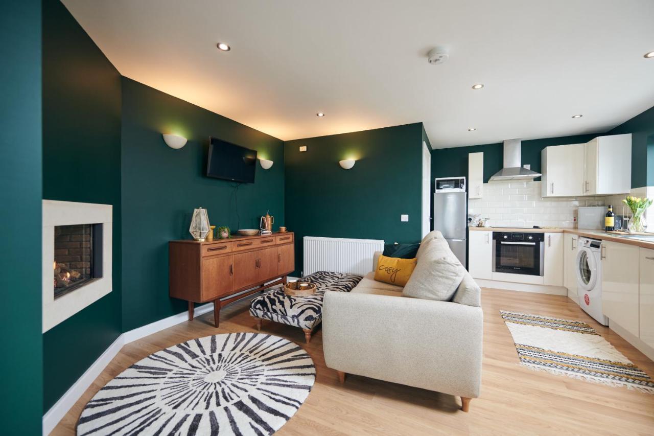 Maes Y Mel- A Couples, Pet Friendly, Rural Romantic Getaway With Countryside Views Gellywen Eksteriør bilde