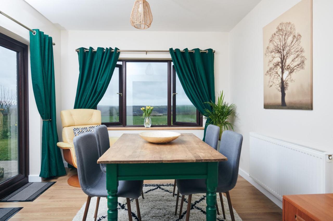 Maes Y Mel- A Couples, Pet Friendly, Rural Romantic Getaway With Countryside Views Gellywen Eksteriør bilde