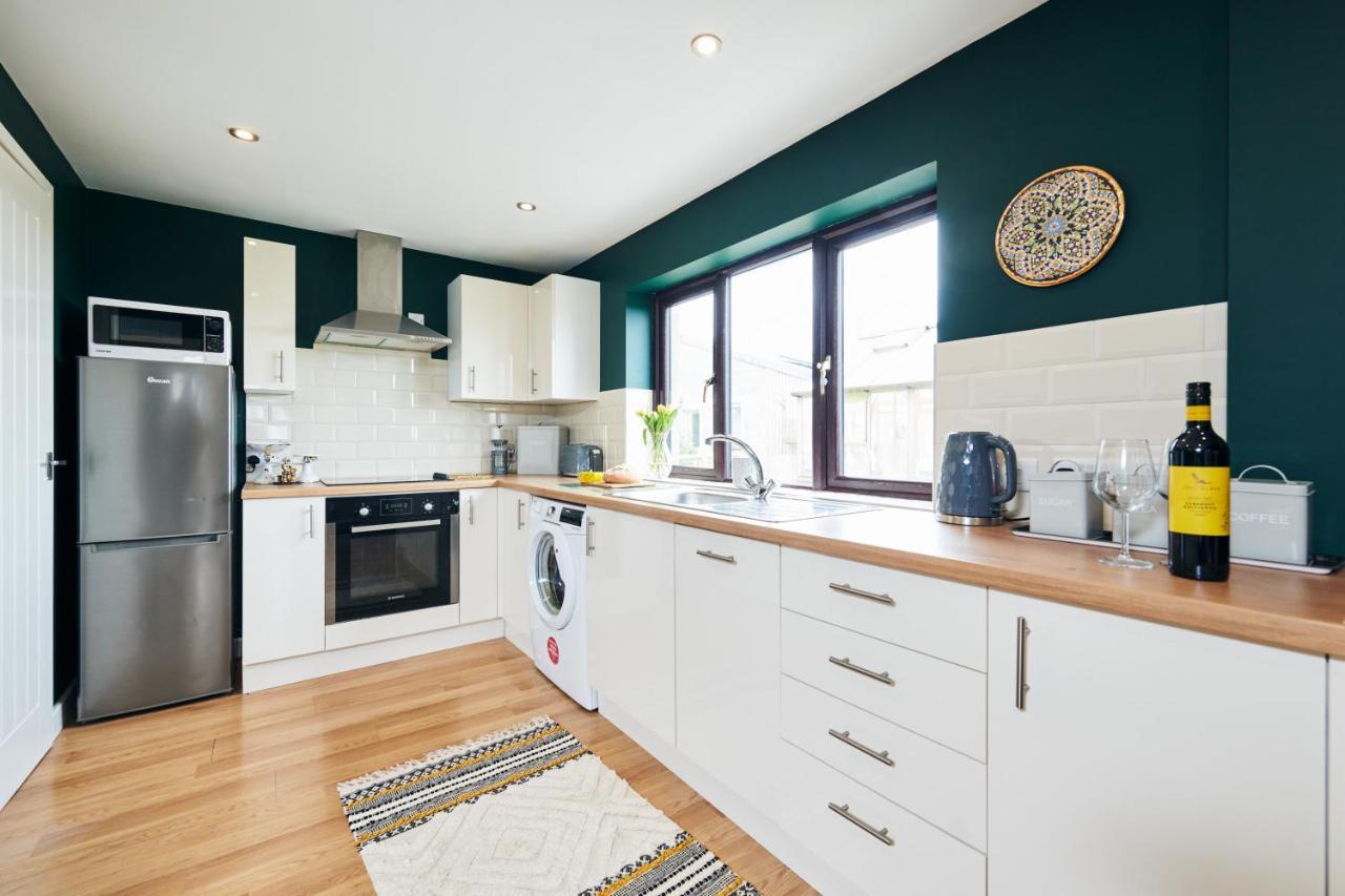 Maes Y Mel- A Couples, Pet Friendly, Rural Romantic Getaway With Countryside Views Gellywen Eksteriør bilde