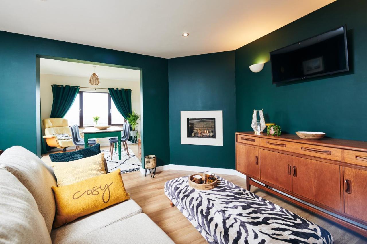 Maes Y Mel- A Couples, Pet Friendly, Rural Romantic Getaway With Countryside Views Gellywen Eksteriør bilde