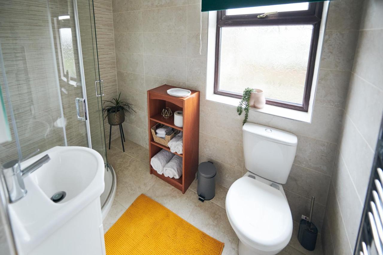 Maes Y Mel- A Couples, Pet Friendly, Rural Romantic Getaway With Countryside Views Gellywen Eksteriør bilde
